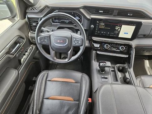 Used 2024 GMC Sierra 1500 AT4 w/ Technology Package AWD/4WD image 28