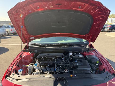 Certified 2025 Hyundai Elantra Sport image 22