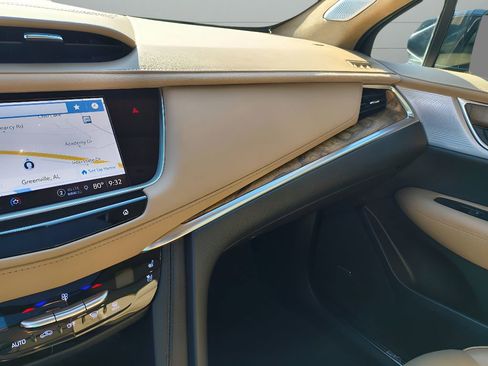 Used 2023 Cadillac XT5 Premium Luxury w/ Platinum Package image 32