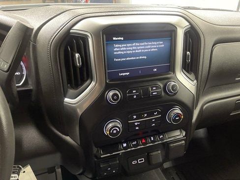 Used 2022 Chevrolet Silverado 2500 LT AWD/4WD image 21