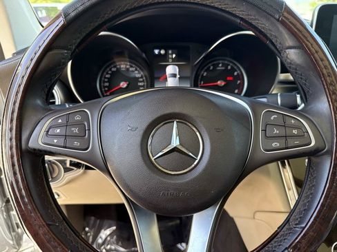 Used 2018 Mercedes-Benz GLC 300 image 30