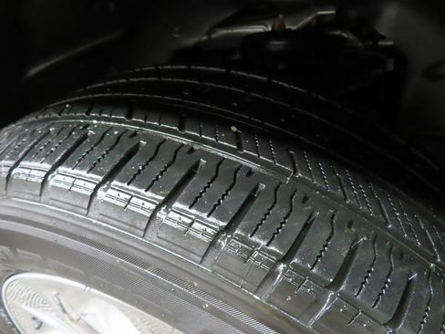 Used 2021 RAM 1500 Big Horn image 7