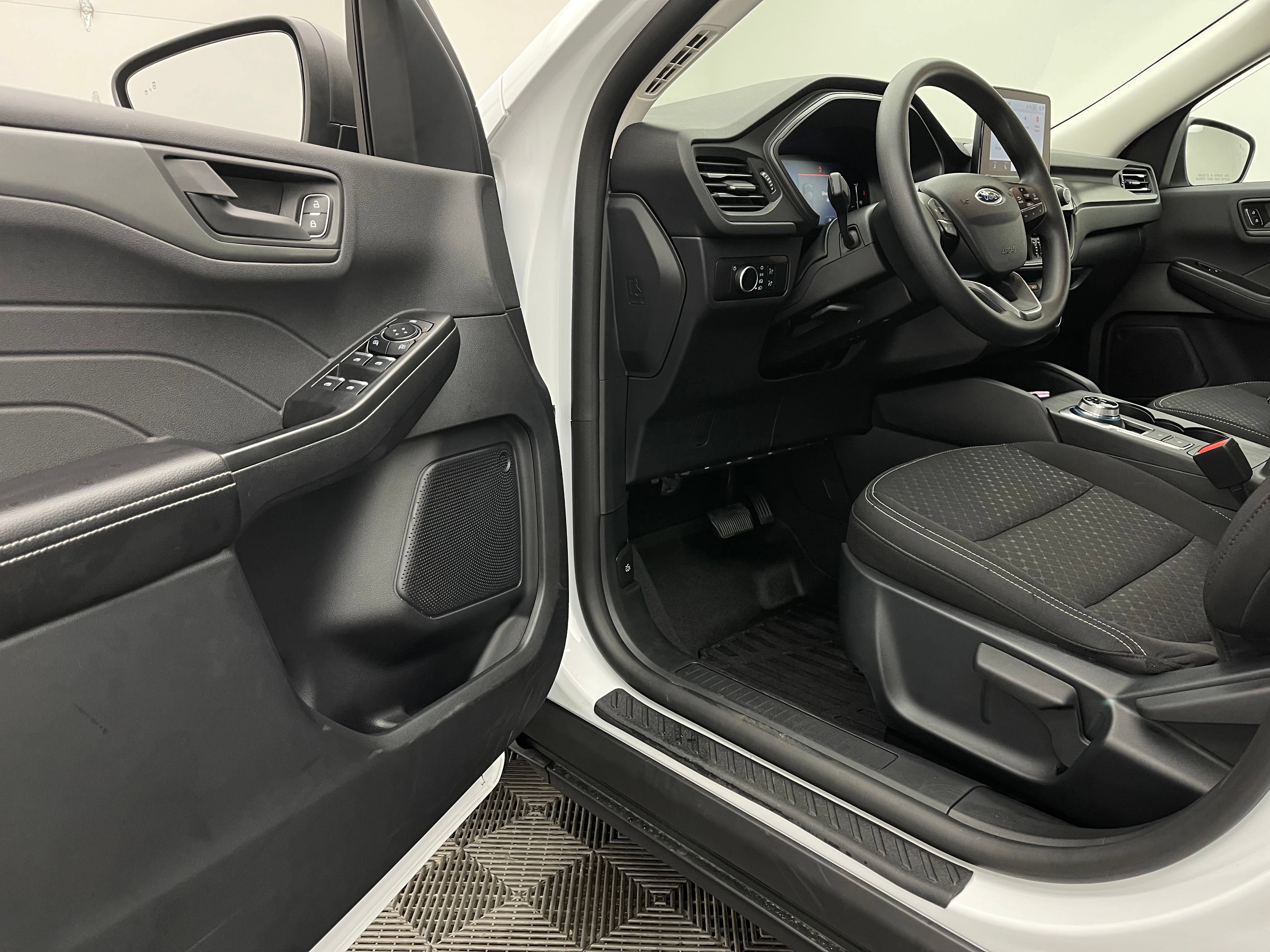 Used 2026 Ford Escape Active FWD image 13