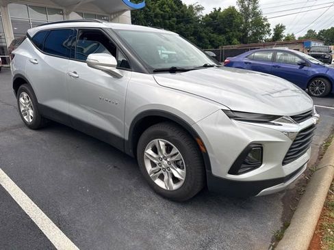 Used 2021 Chevrolet Blazer LT FWD image 6