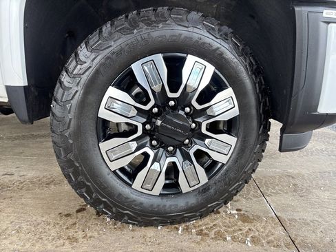 Used 2025 GMC Sierra 2500 Denali w/ Technology Package image 41