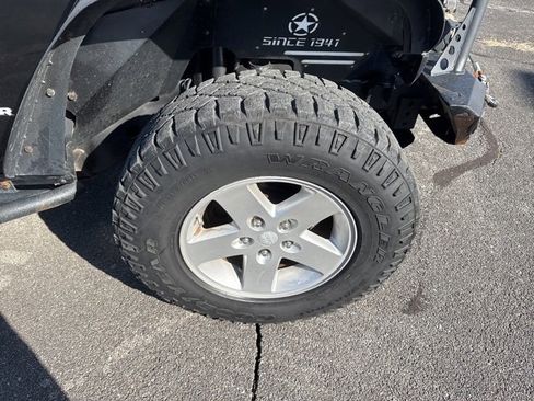 Used 2008 Jeep Wrangler X image 9