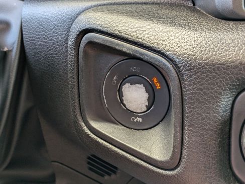 Used 2024 Jeep Wrangler Unlimited Sport AWD/4WD image 27