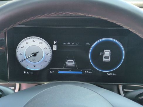 Used 2025 Hyundai Elantra SEL FWD image 16