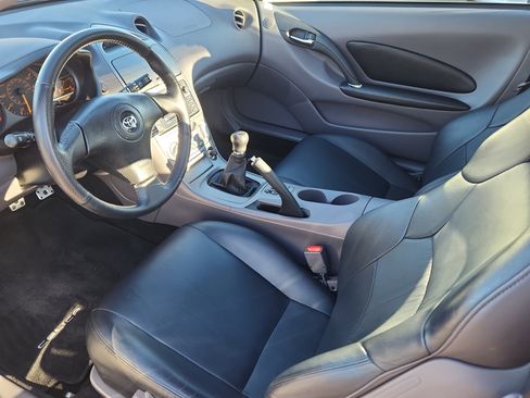 Used 2002 Toyota Celica GT-S image 11