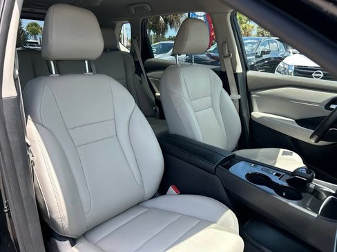 Certified 2024 Nissan Rogue SL FWD image 46