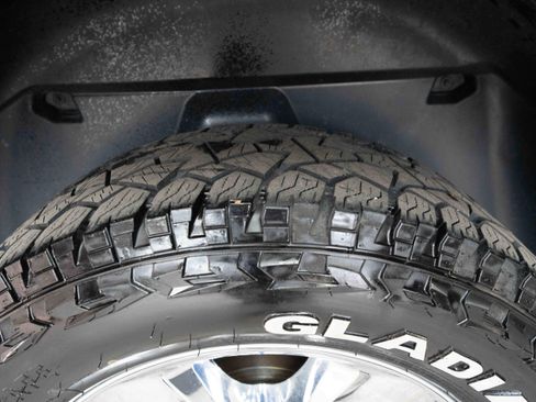 Used 2018 RAM 1500 Express w/ Express Value Package image 28