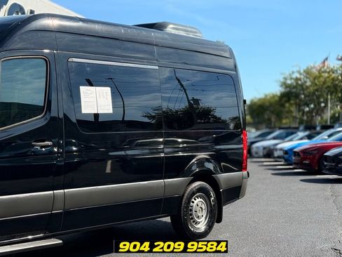 Used 2019 Mercedes-Benz Sprinter 2500 image 3