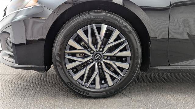 Used 2025 Nissan Altima 2.5 SV FWD image 28