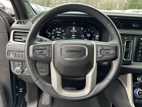 Used 2023 GMC Yukon Denali image 11