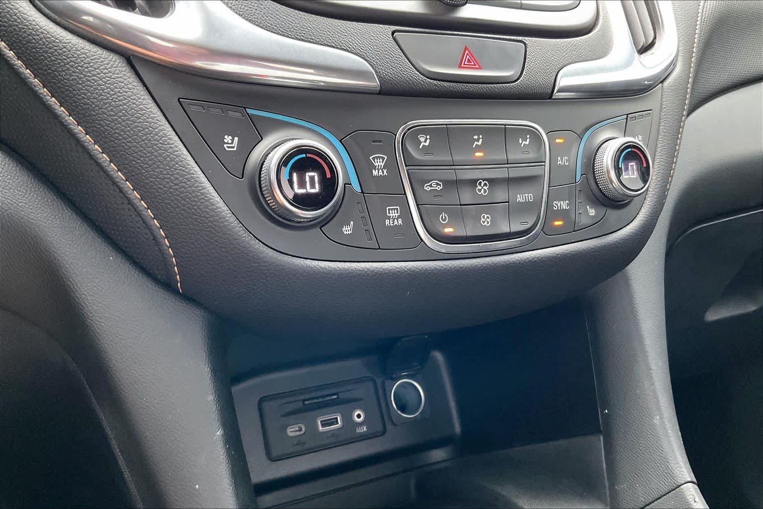 Used 2021 Chevrolet Equinox Premier FWD image 34