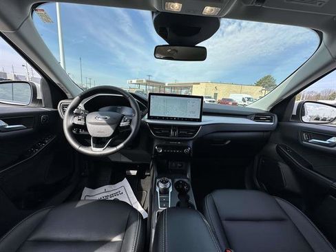 Used 2023 Ford Escape Platinum image 13