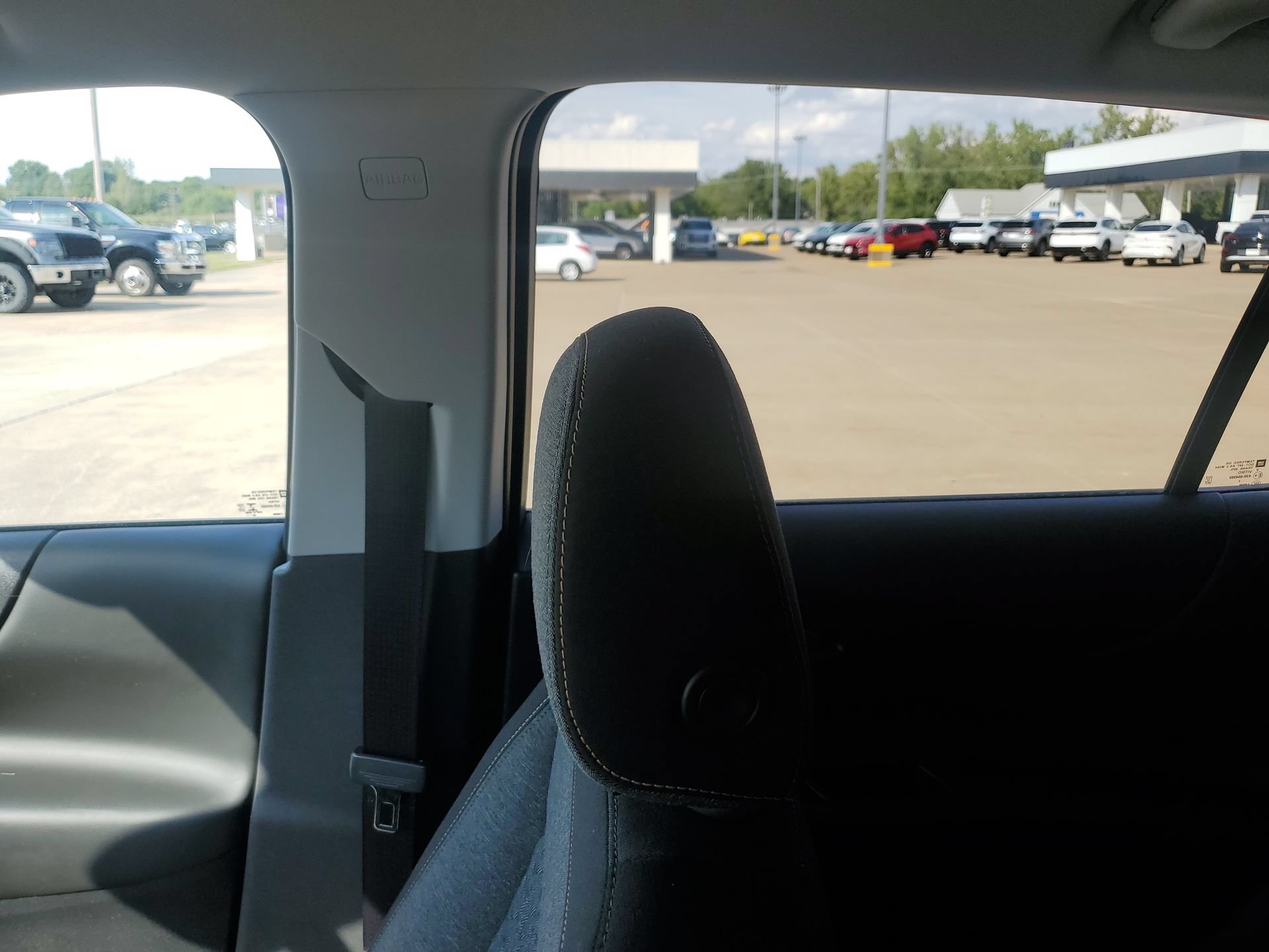 Used 2023 Chevrolet Equinox LT AWD/4WD image 12