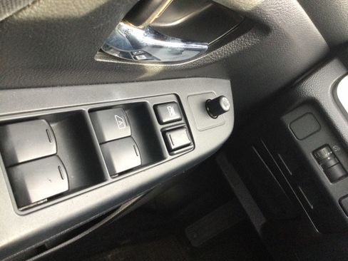 Used 2014 Subaru Crosstrek 2.0i Premium image 34