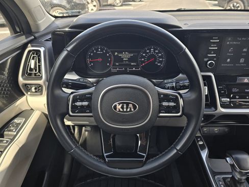 Used 2021 Kia Sorento S image 15