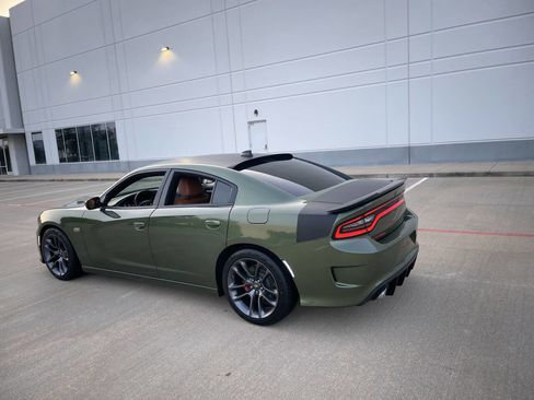 Used 2022 Dodge Charger Scat Pack w/ Plus Group RWD image 13