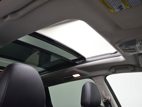 Used 2021 Subaru Ascent Limited w/ Technology Package image 18