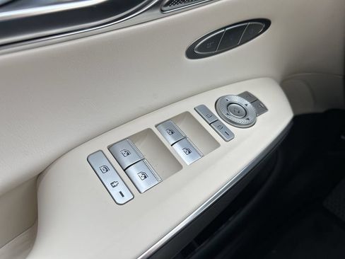 Certified 2025 Genesis Electrified GV70 w/ Prestige Package AWD/4WD image 19