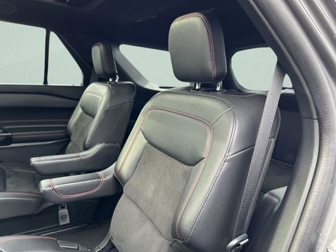 Used 2023 Ford Explorer ST-Line image 15