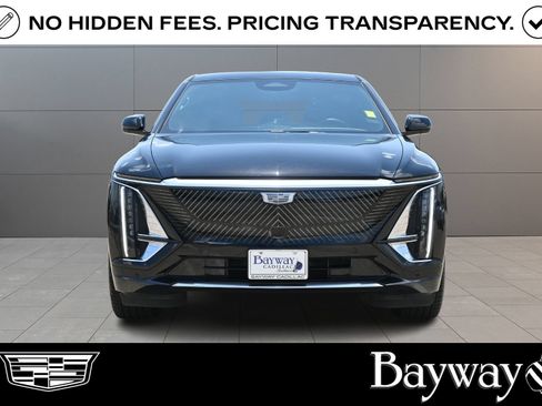 Used 2024 Cadillac Lyriq Tech RWD image 2