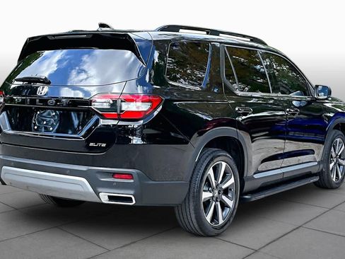 Used 2023 Honda Pilot Elite image 13