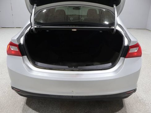 Used 2016 Chevrolet Malibu LT FWD image 20