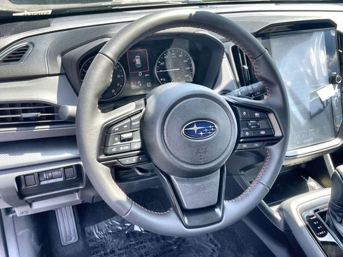 Certified 2025 Subaru Crosstrek 2.5i Limited AWD/4WD image 11