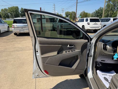 Used 2016 Kia Sportage LX AWD/4WD image 10