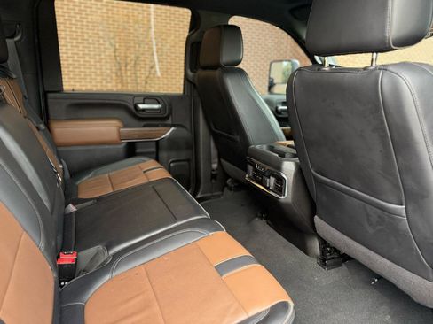 Used 2021 Chevrolet Silverado 3500 High Country image 42