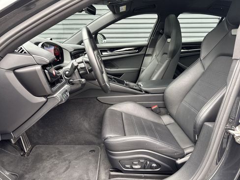 Certified 2024 Porsche Panamera image 11