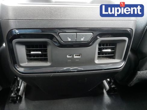 Used 2024 GMC Sierra 1500 AT4 image 18