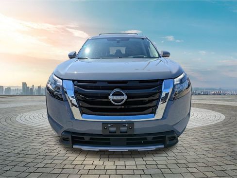 New 2025 Nissan Pathfinder Platinum w/ Cargo Package image 9