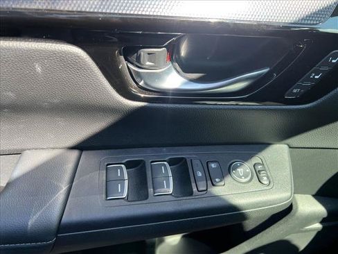 Used 2025 Honda CR-V EX-L image 10
