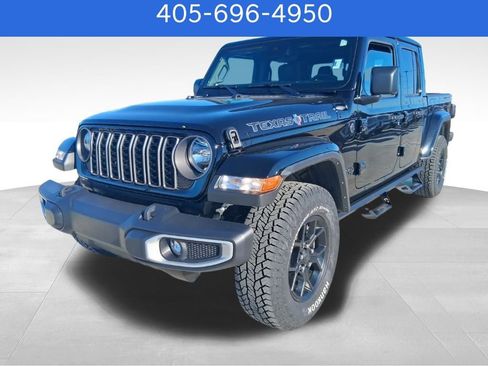 Used 2024 Jeep Gladiator Sport image 1