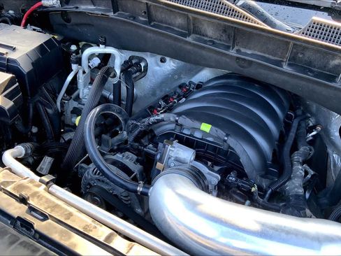 Used 2021 Chevrolet Silverado 1500 LT AWD/4WD image 29