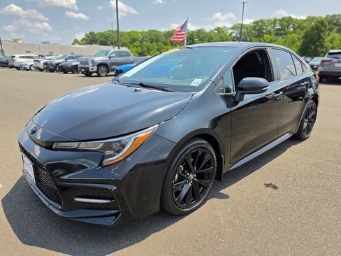 Used 2022 Toyota Corolla SE FWD image 3