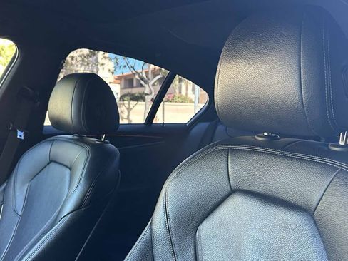 Used 2019 BMW 540i xDrive AWD/4WD image 16