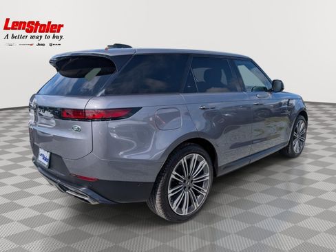 Used 2023 Land Rover Range Rover Sport SE AWD/4WD image 5