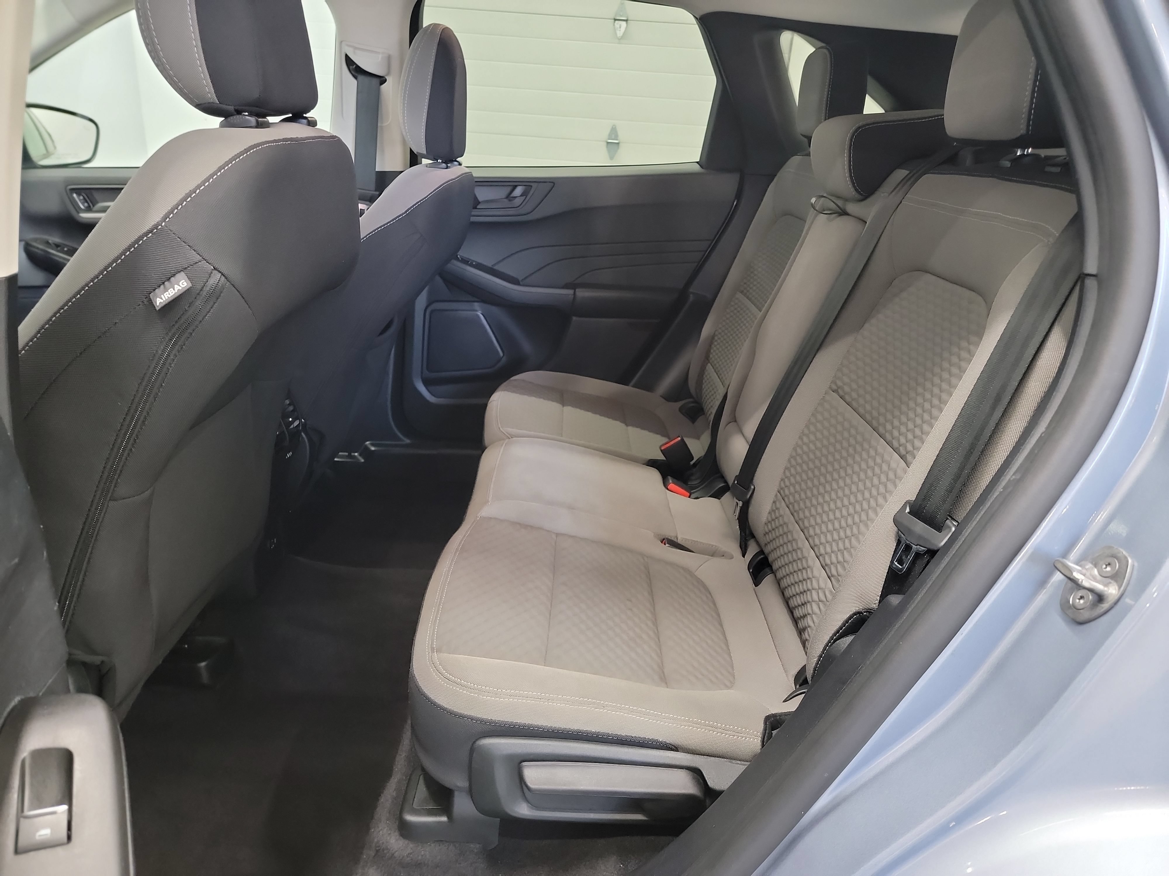 Used 2022 Ford Escape SE w/ SE Sport Appearance Package FWD image 27