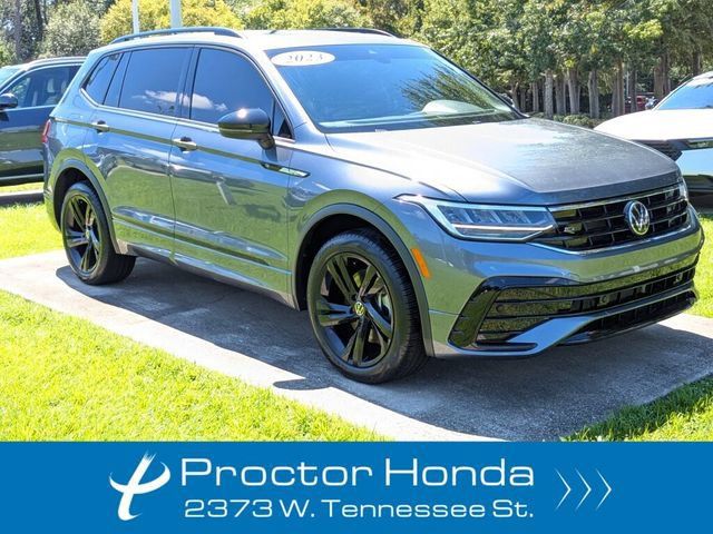 Used 2023 Volkswagen Tiguan SE R-Line FWD image 1