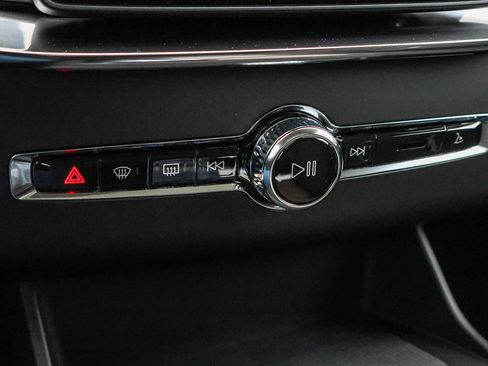 New 2026 Volvo XC90 B5 Core image 37