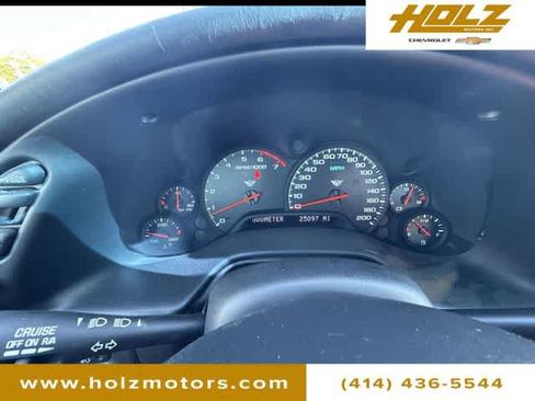 Used 2002 Chevrolet Corvette Convertible w/ Preferred Equipment Group2 RWD image 13