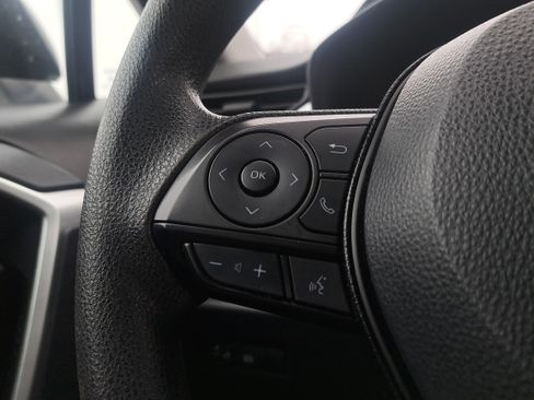 Used 2021 Toyota RAV4 LE image 19