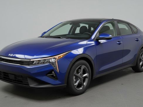 Used 2025 Kia K4 LXS FWD image 3