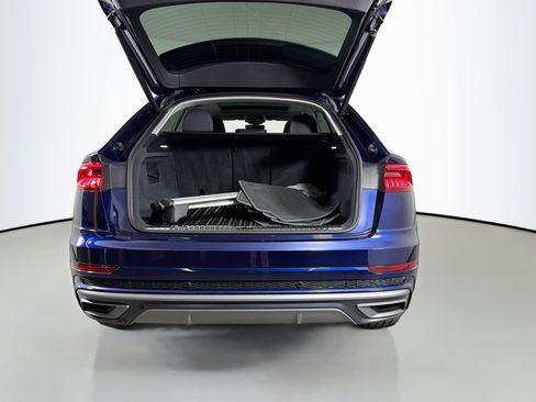 Used 2022 Audi Q8 Premium Plus image 27