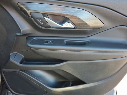 Used 2021 GMC Terrain SLT image 10